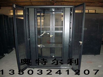 機(jī)柜對電腦的作用
