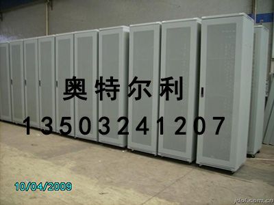 型材結(jié)構(gòu)機(jī)柜
