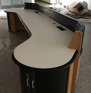 高品質(zhì)操作設(shè)備臺